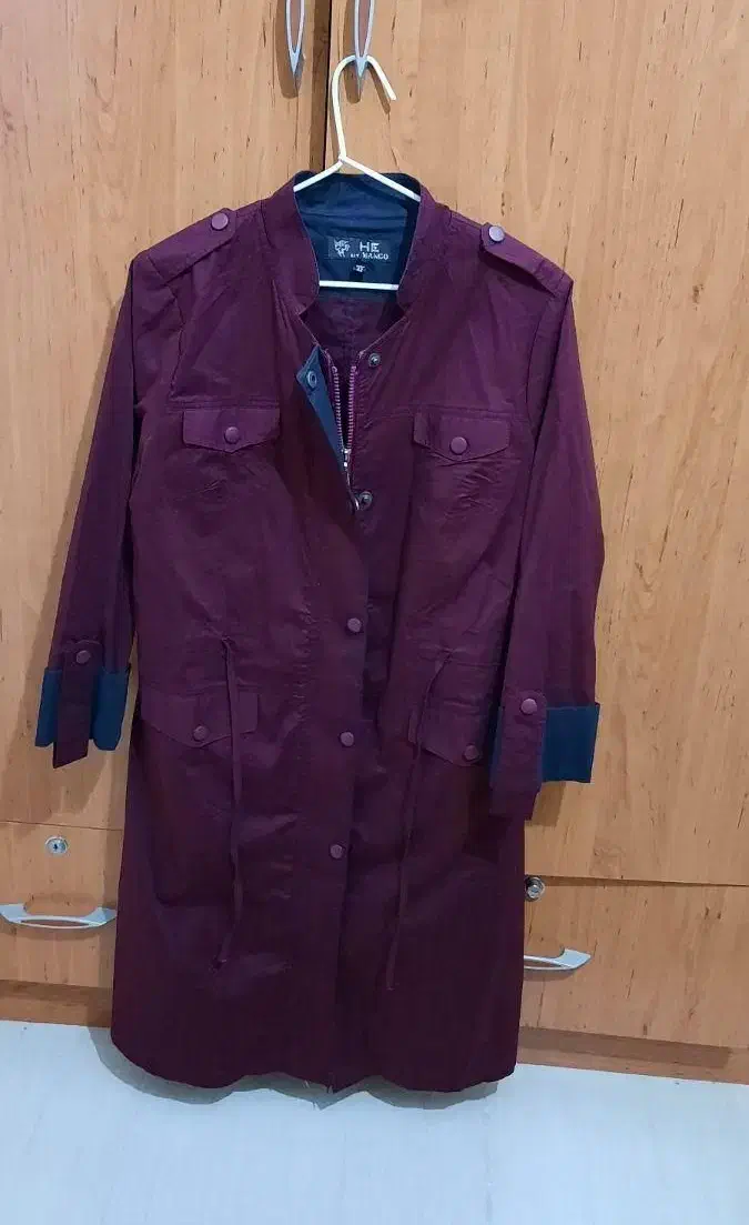 مانتو و شلوار|لباس|رشت, منظریه|دیوار