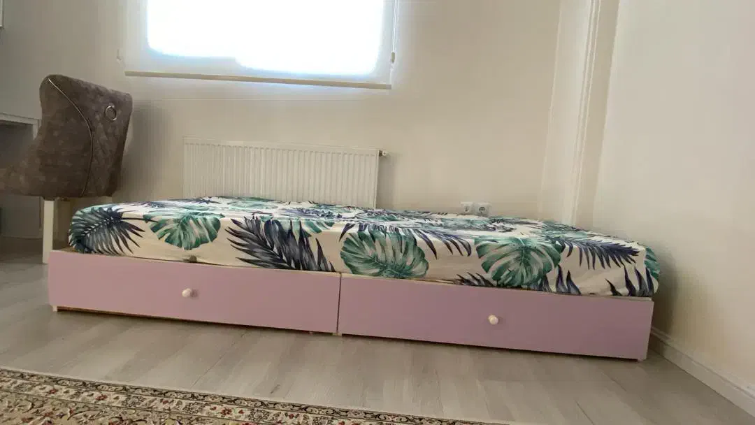 تخت ودو عدد کمد بچه گانه|تخت و سرویس خواب|اردبیل, |دیوار