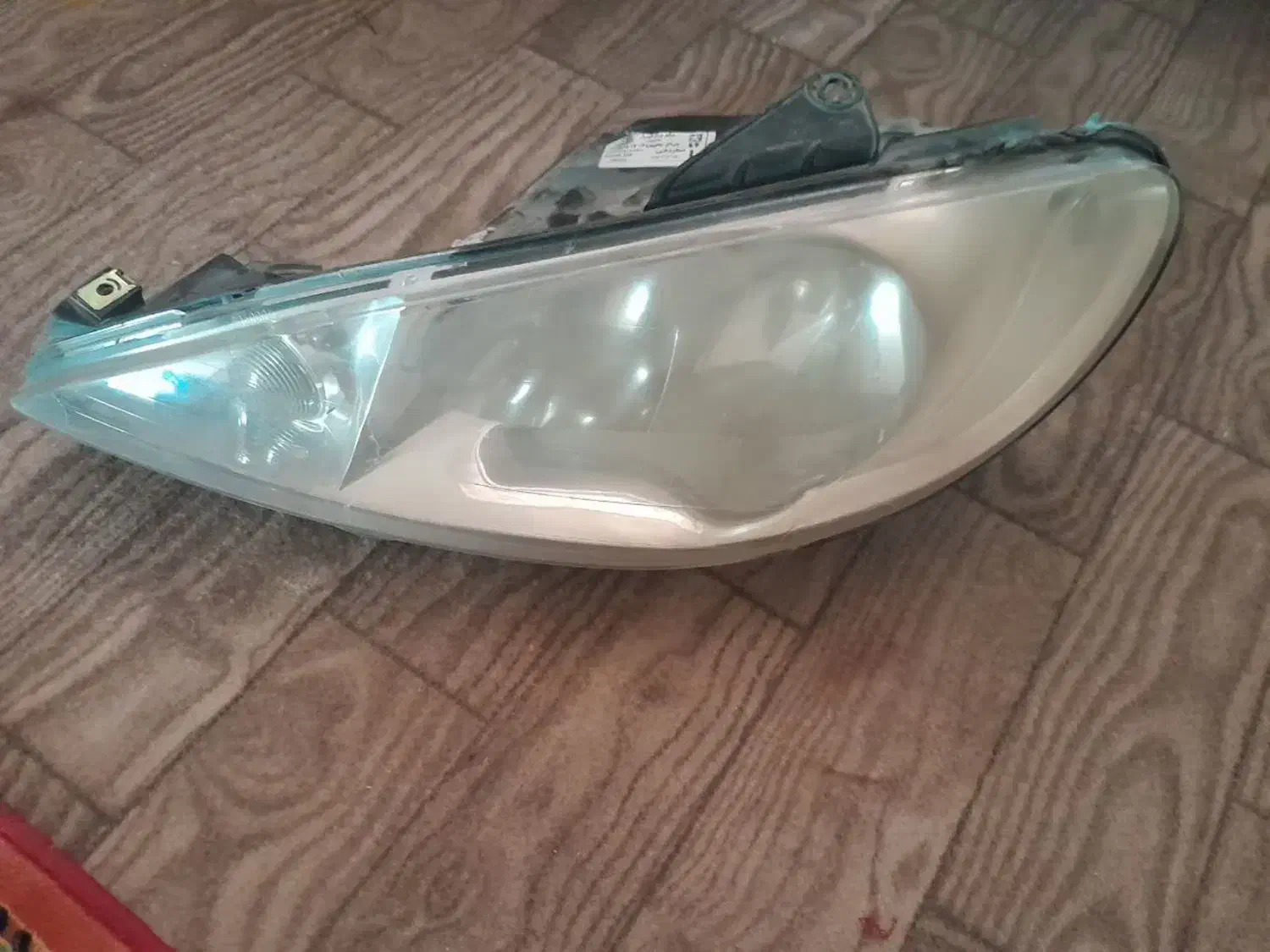 یک جفت چراغ ۲۰۶|قطعات یدکی و لوازم جانبی|فولادشهر, C6|دیوار