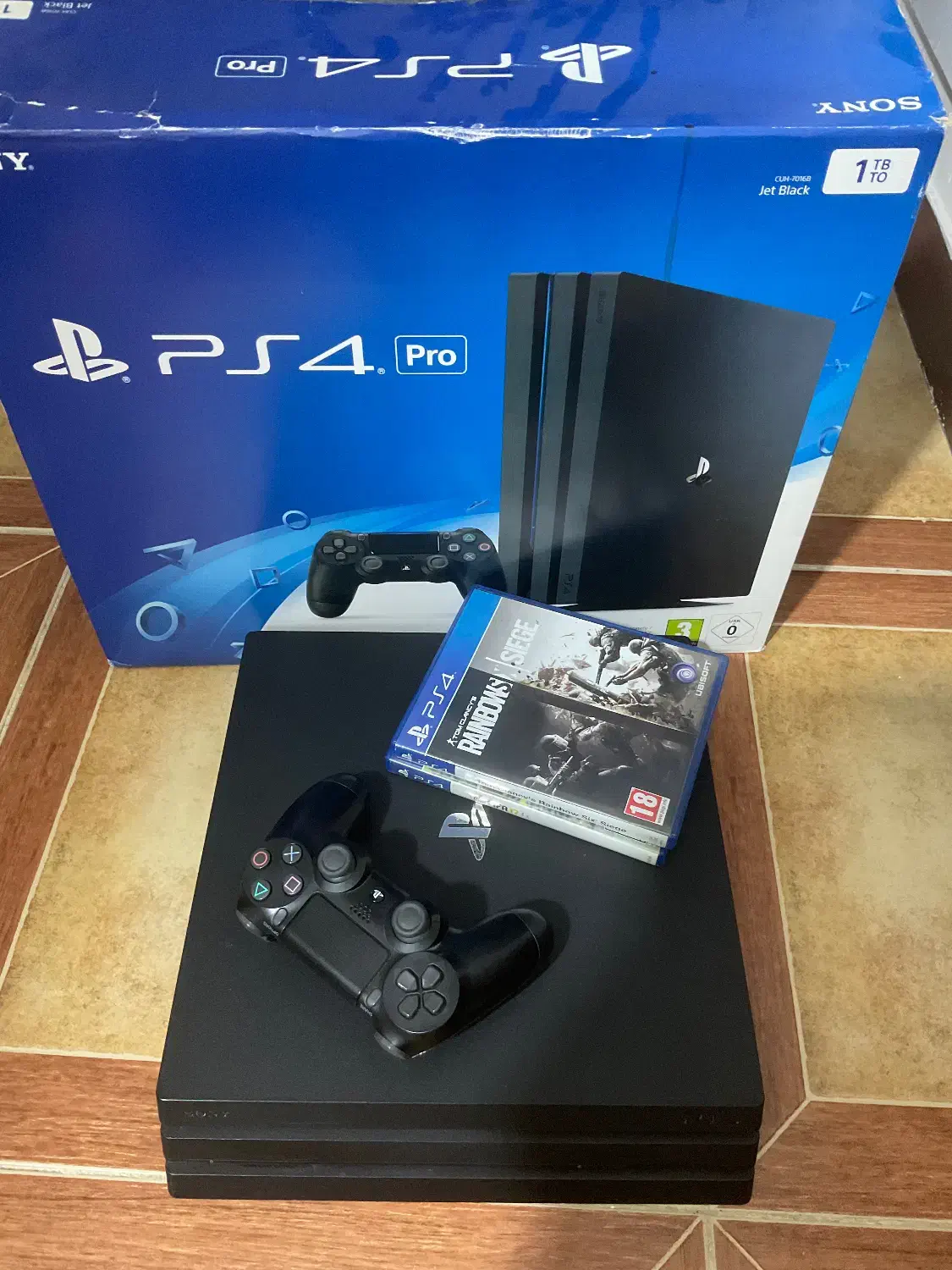 پلی استیشن چهار پرو یک ترابایت سالم و تمیز|کنسول، بازی ویدئویی و آنلاین|بوشهر, |دیوار