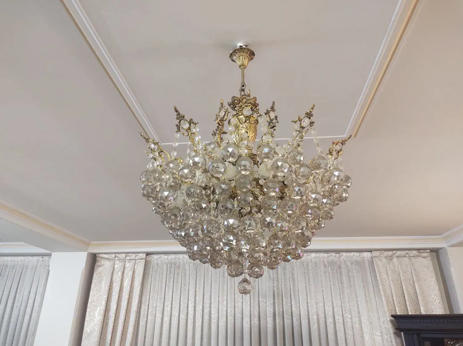 لوستر برنجی|لوستر و چراغ آویز|مشکین‌دشت, |دیوار