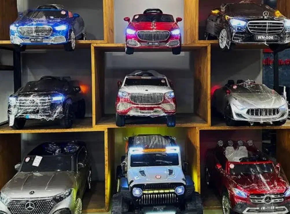 مـاشین شـارژی ترمز مطمئن رنگـ بندیـ جذابـ چراغ LED|اسباب‌بازی بچه|سیرجان, |دیوار