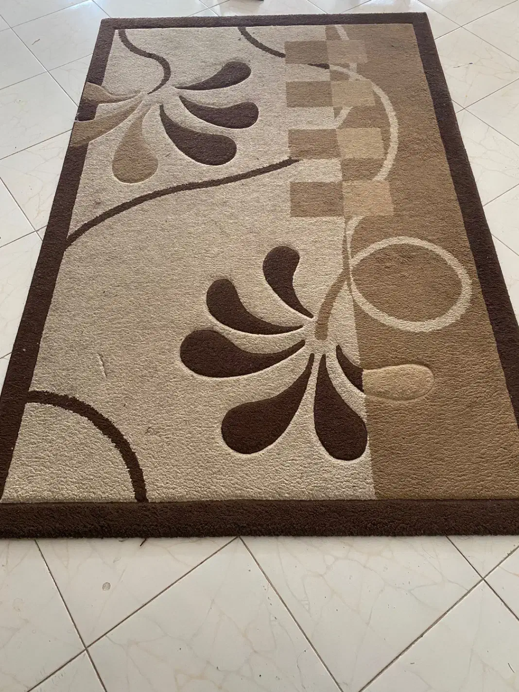 دو عدد قالیچه|فرش|نیشابور, بزرگمهر|دیوار