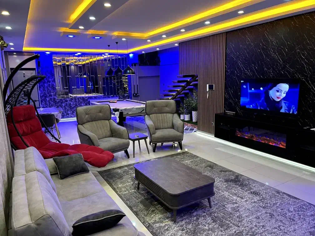 ویلا استخردار کد ماهیشاه|اجارهٔ کوتاهمدت ویلا و باغ|بندر انزلی, شهرک اسحاقی|دیوار