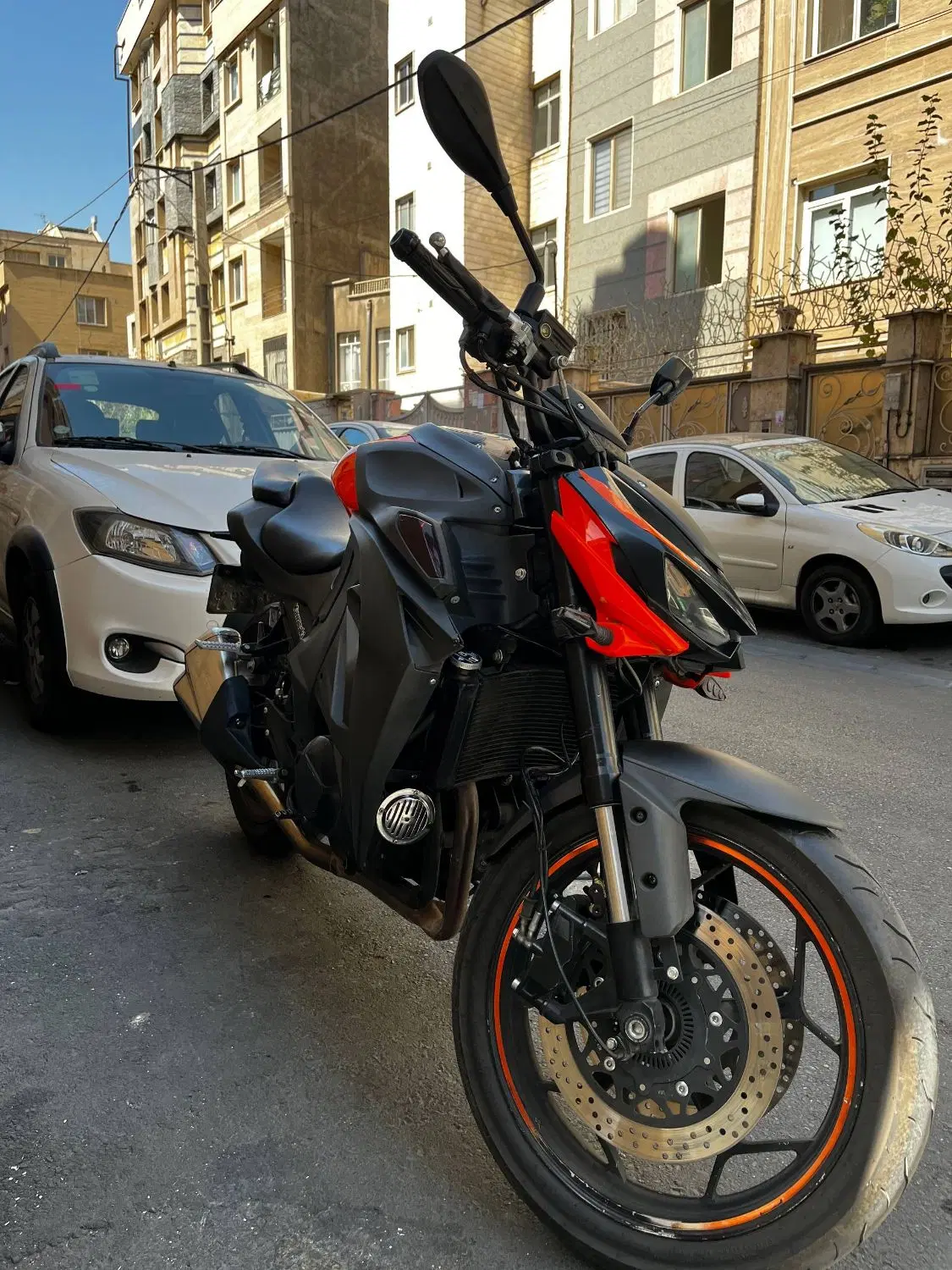Z1  249|موتورسیکلت|تهران, ارامنه|دیوار