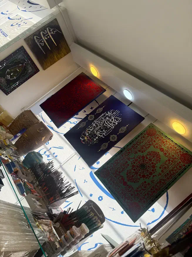 فروشنده لوازم هنری|استخدام خدمات فروشگاه و رستوران|تهران, سهروردی|دیوار