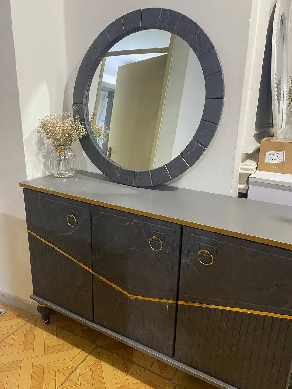 آینه و کنسول کاملا سالم|بوفه، ویترین، کنسول|ساری, |دیوار