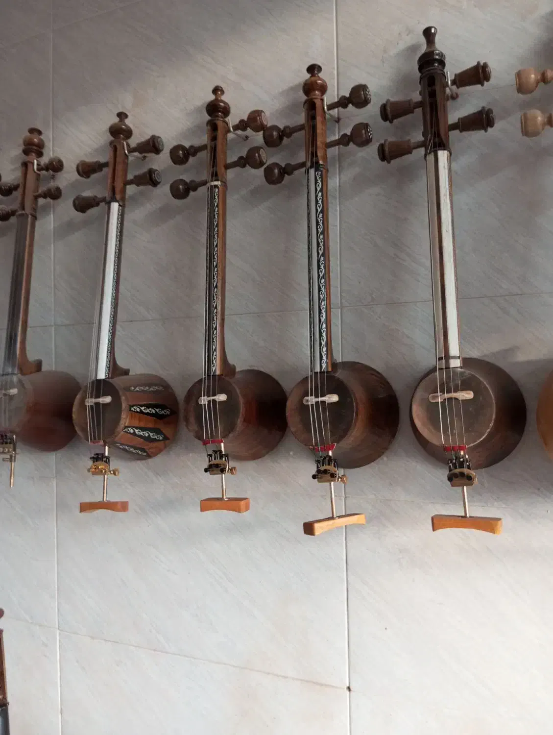 ساز|سازهای سنتی|کرج, بنیاد|دیوار