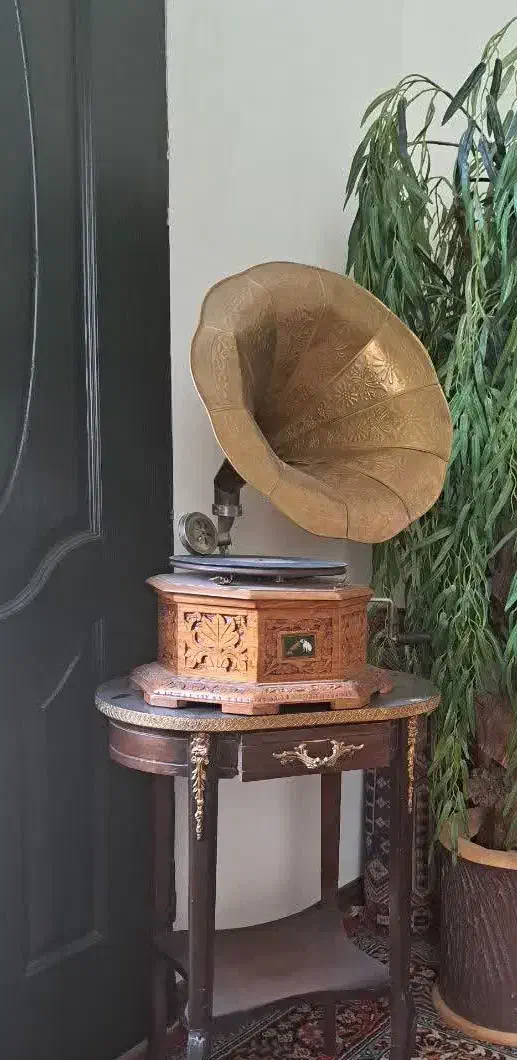 گرامافون|کلکسیون اشیاء عتیقه|مشهد, شهرک لشکر (شهرک غرب)|دیوار