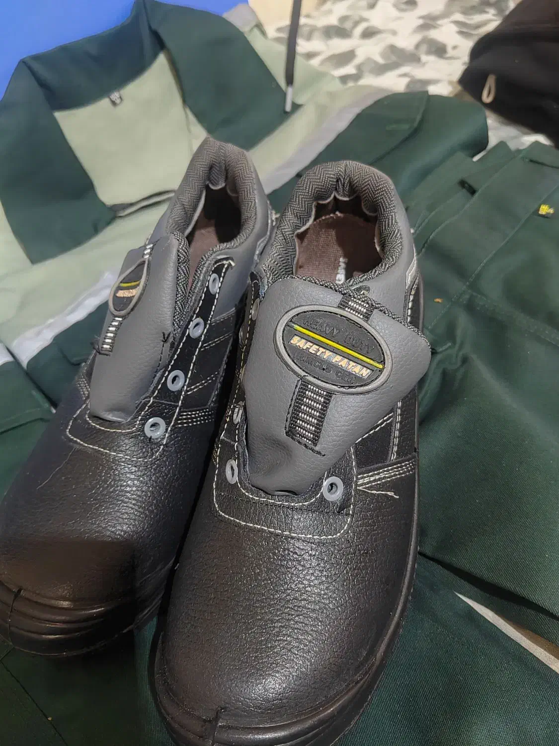 لباس کار مردانه نو و و شلوار خارجی در حد نو|لباس|یزد, |دیوار