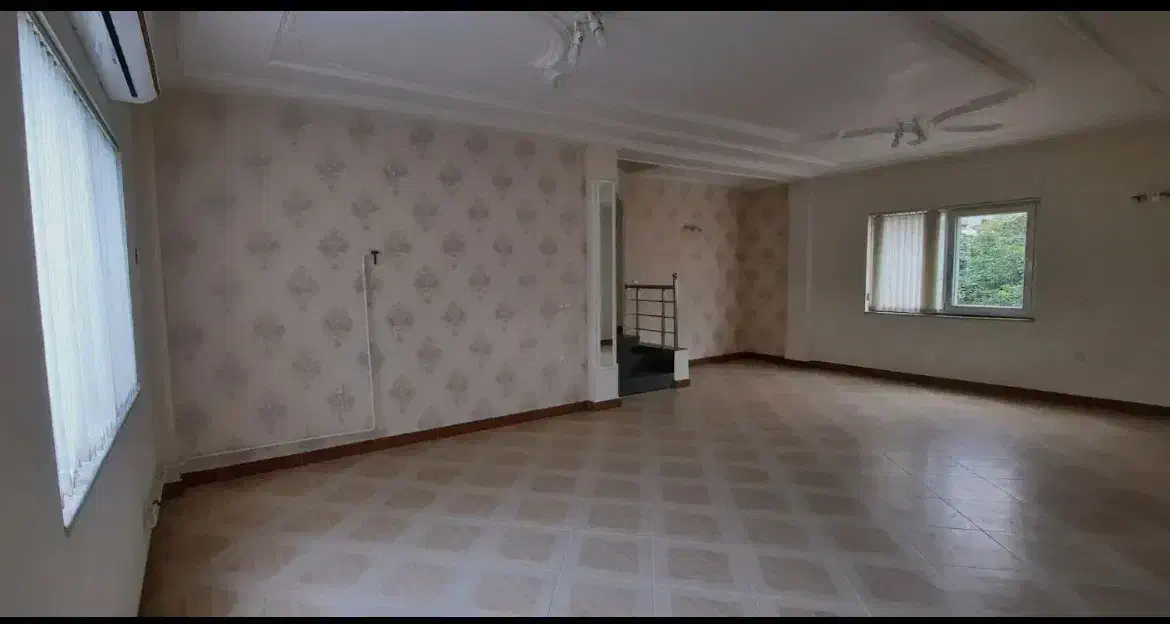 آپارتمان ورودی جدا /طبقه اول / اسپیلت وتوالت فرنگی|اجارهٔ آپارتمان|لاهیجان, کاروانسرابر|دیوار