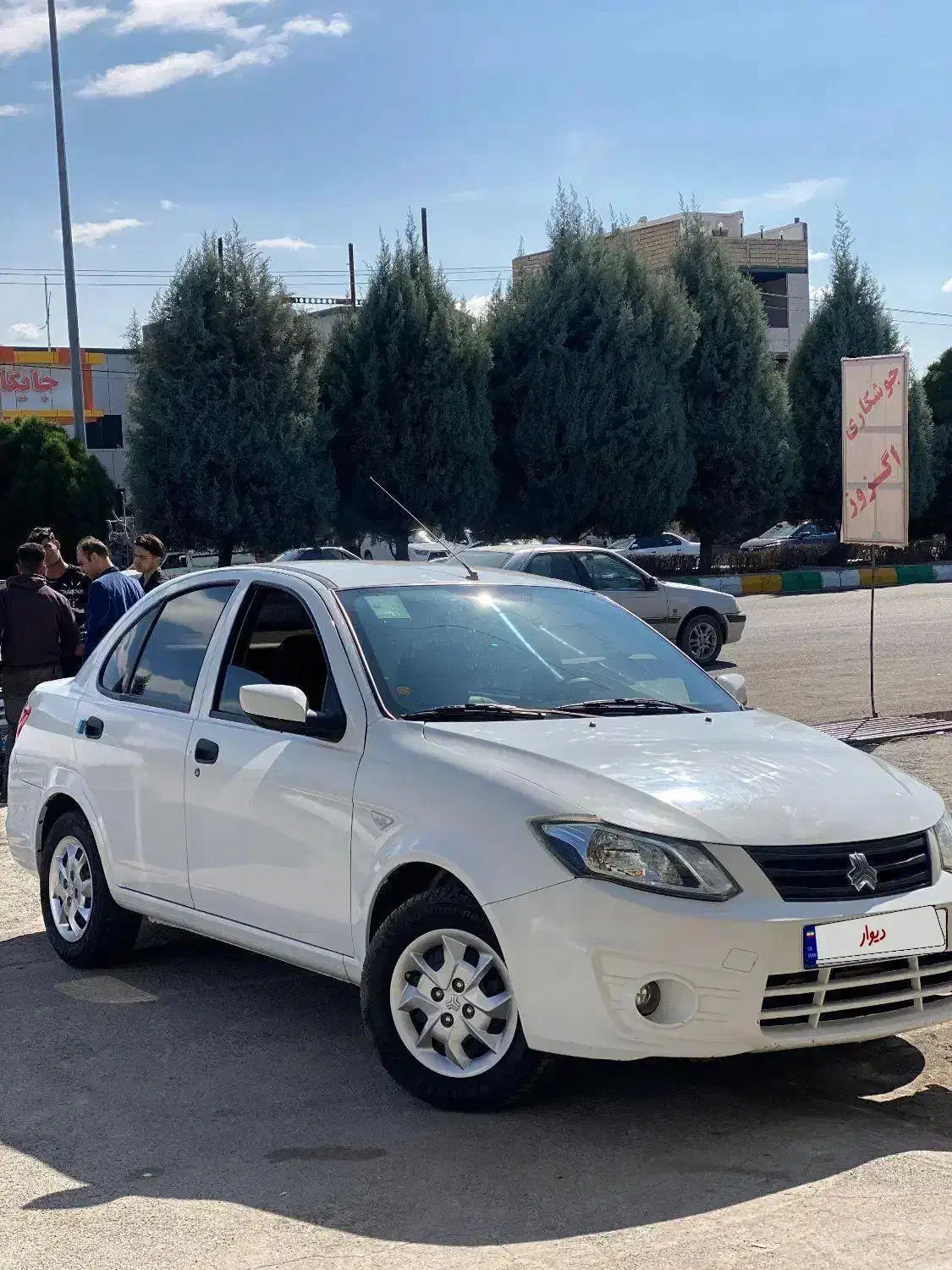 ساینا مدل۹۹|خودرو سواری و وانت|مشهد, بهشت|دیوار