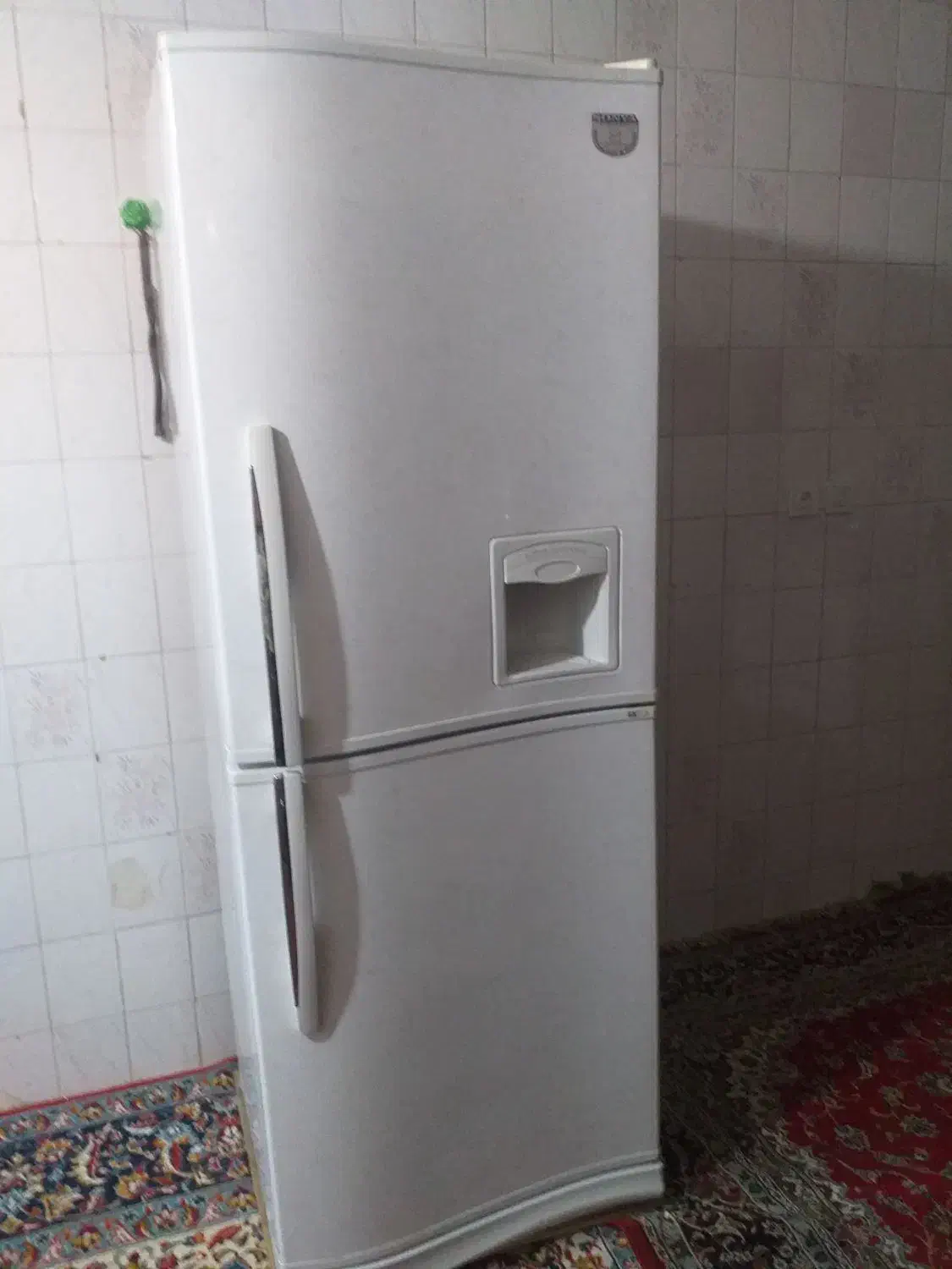 یخچال فریزر سونیا بهابعاد ۷۰در۶۴ بسیار تمیز|یخچال و فریزر|مشهد, شهرک شهید باهنر|دیوار