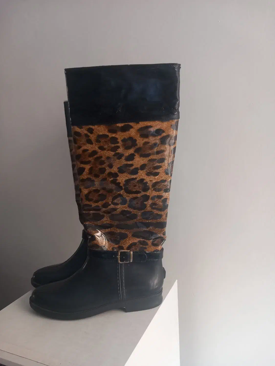 بوت بلند ورنی مشکی پلنگی قهوه ای براق درحد نو|کیف، کفش، کمربند|قرچک, مهدیه|دیوار