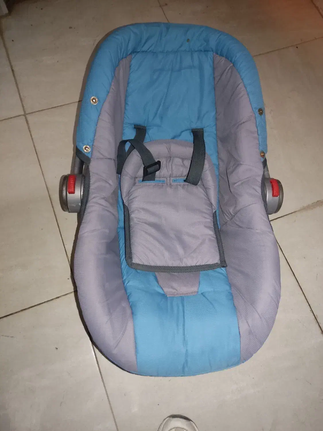 کریر آبی|کالسکه و لوازم جانبی|آران و بیدگل, |دیوار