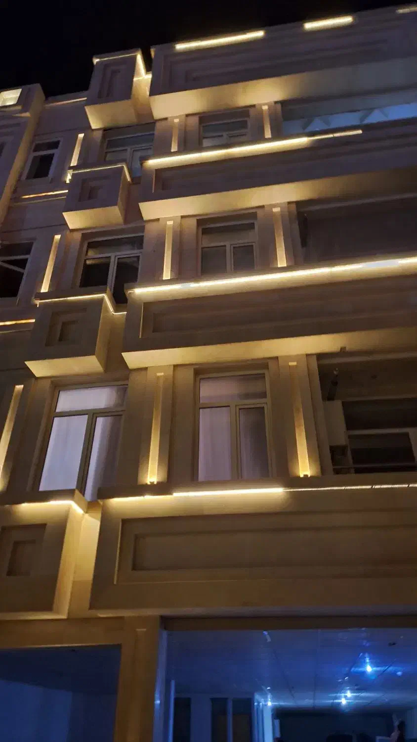 خانه در خیابان باغملی و مرکز شهر|فروش آپارتمان|تربتحیدریه, باغ ملی|دیوار