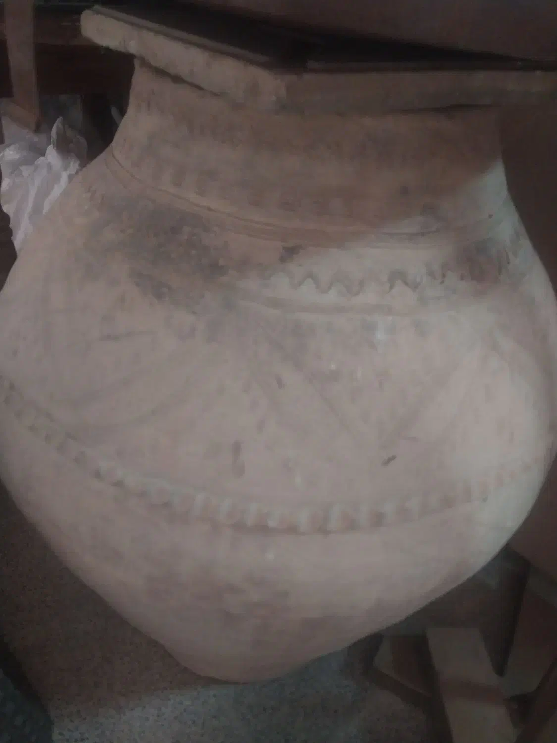 خمره ، تپو|کلکسیون اشیاء عتیقه|اشکذر, |دیوار