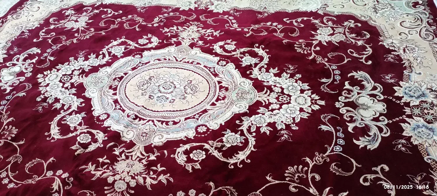 فرش ۱۲متری هفصد شانه زرشکی دو تخته|فرش|پاکدشت, پاکدشت (مامازند)|دیوار