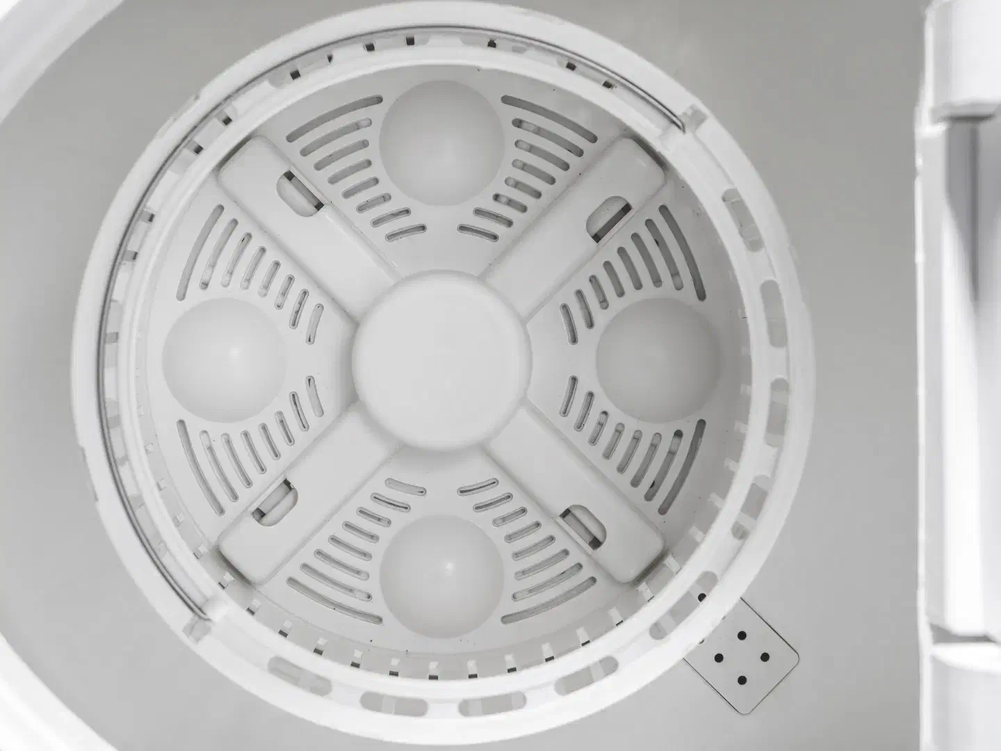 مینی واش جنرال تکنیک|ماشین لباسشویی و خشککن لباس|صدرا-فارس, فاز ۱|دیوار