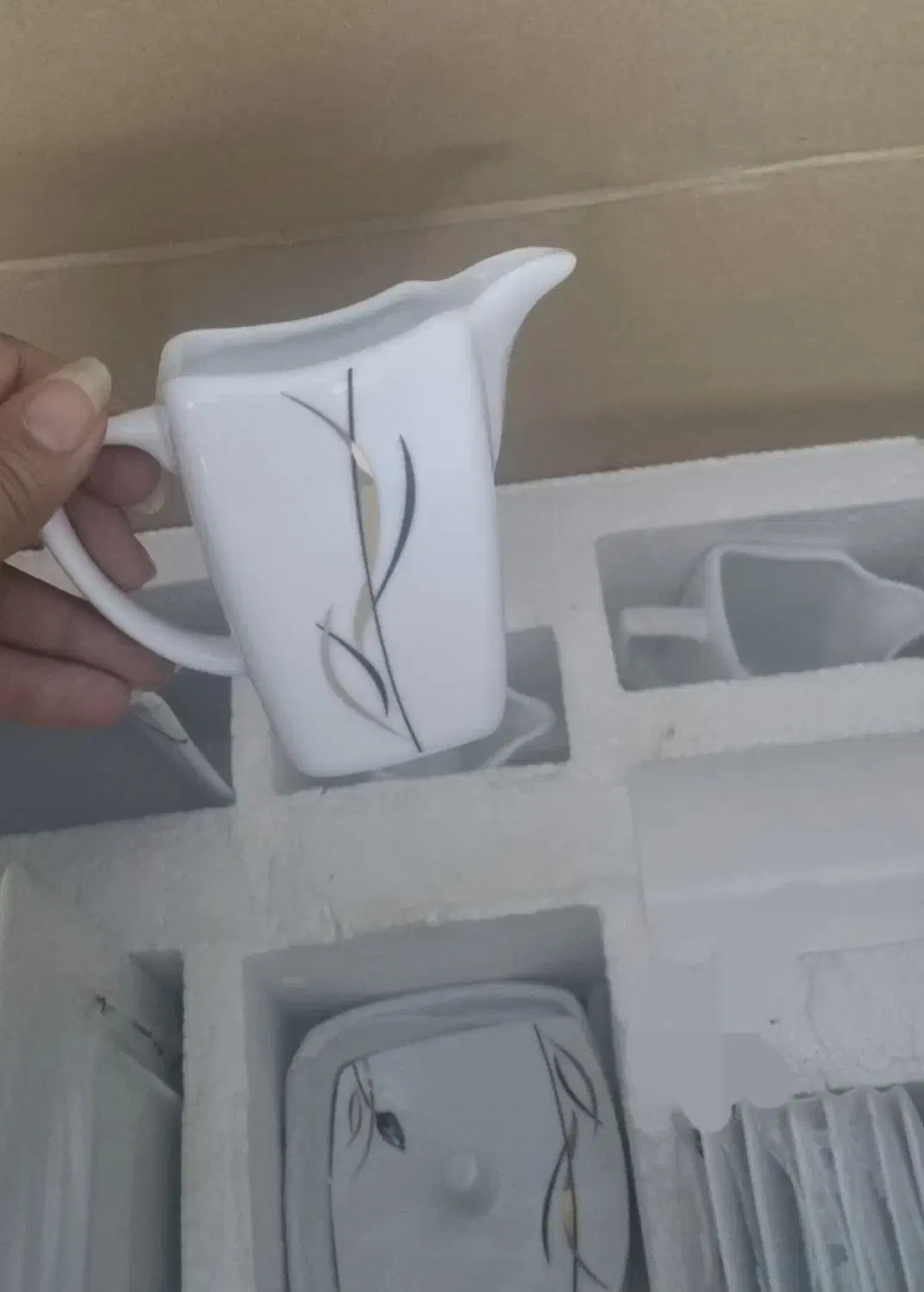 سرویس چینی ۱۸ نفره تقدیس|ظروف سرو و پذیرایی|ماهدشت, |دیوار