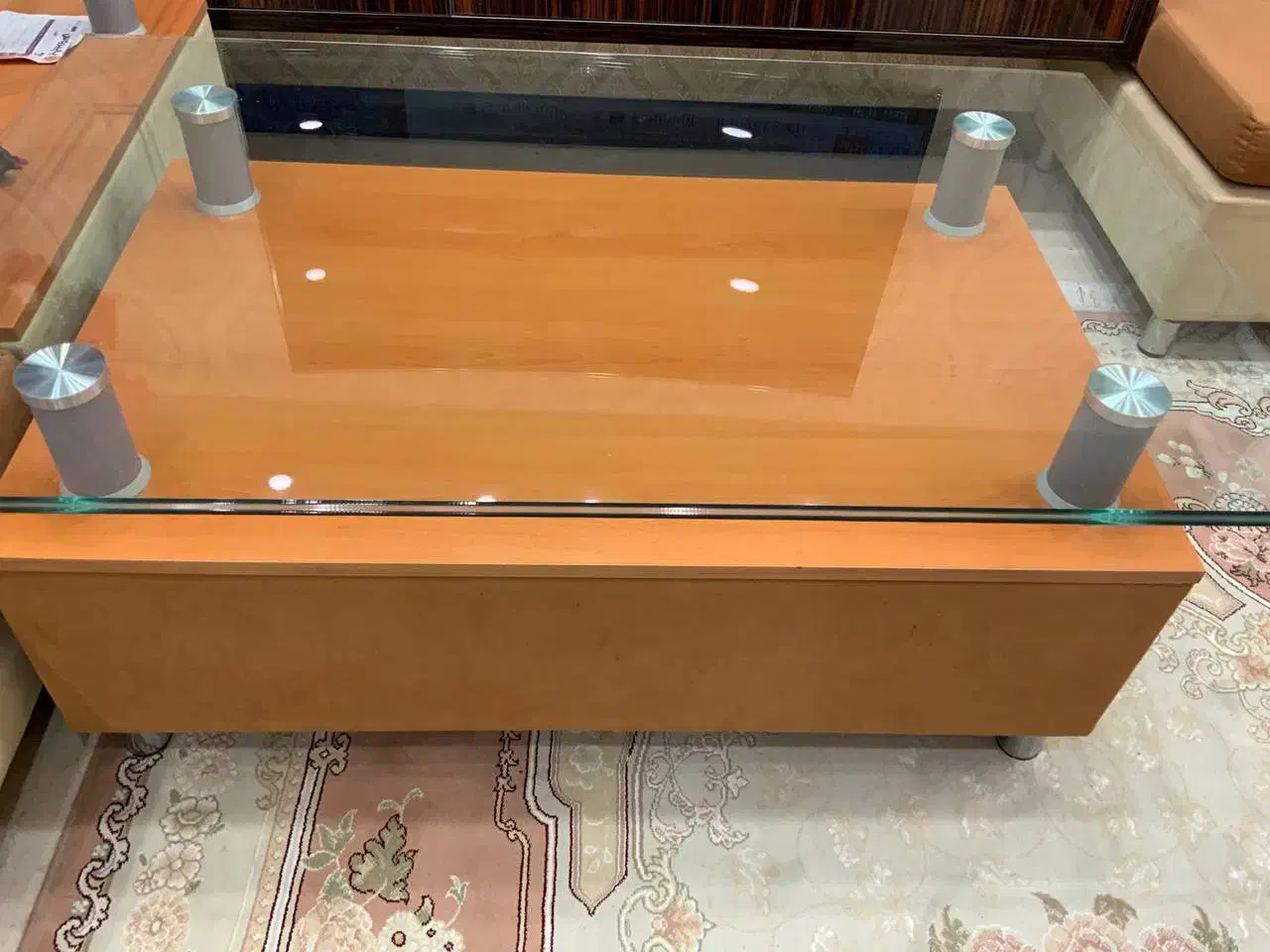 فروش فوری مبل ال ۱۶نفره برند حالیا|مبلمان خانگی و میز عسلی|یزد, |دیوار