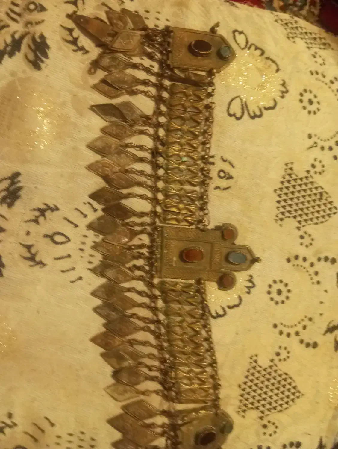 پیشانی بند سیسد سال قدمت|بدلیجات|تربت جام, معدآباد|دیوار