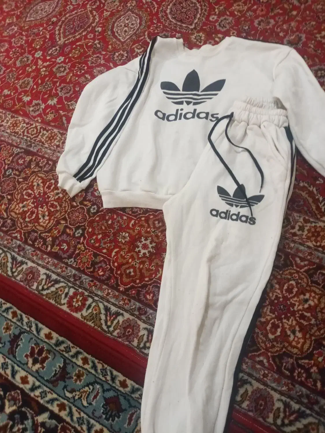 لباس|لباس|همدان, |دیوار