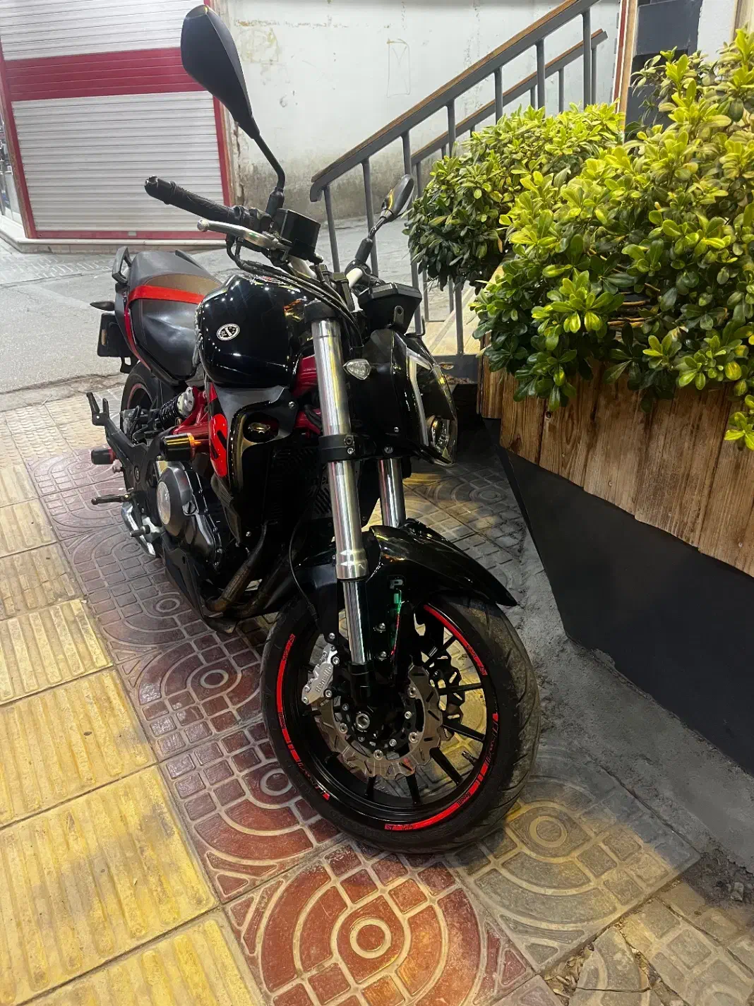 بنلی ۳۰۰|موتورسیکلت|شاهینشهر, گزبرخوار|دیوار