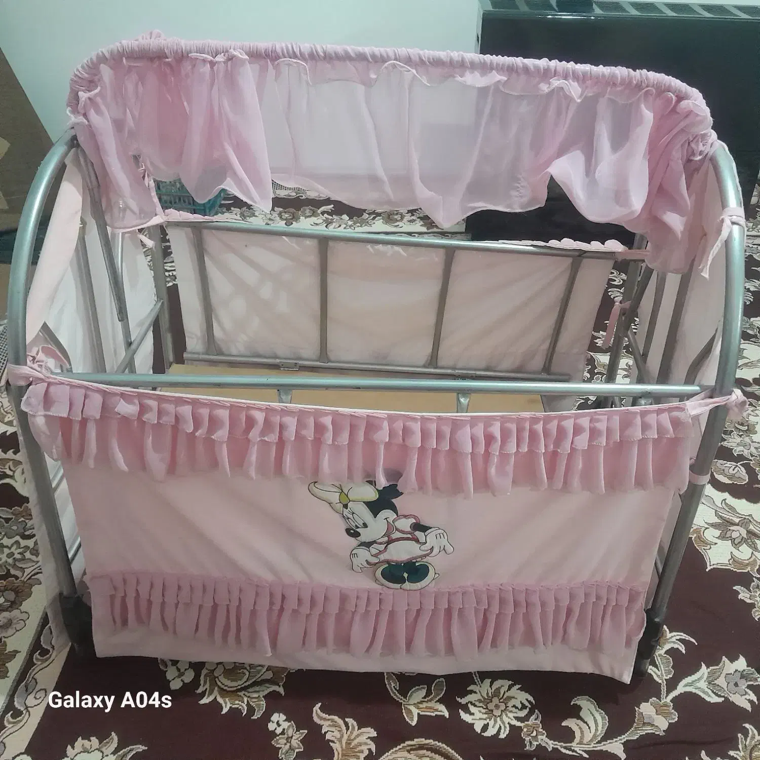 گهواره دخترانه|تخت و صندلی بچه|خوی, |دیوار