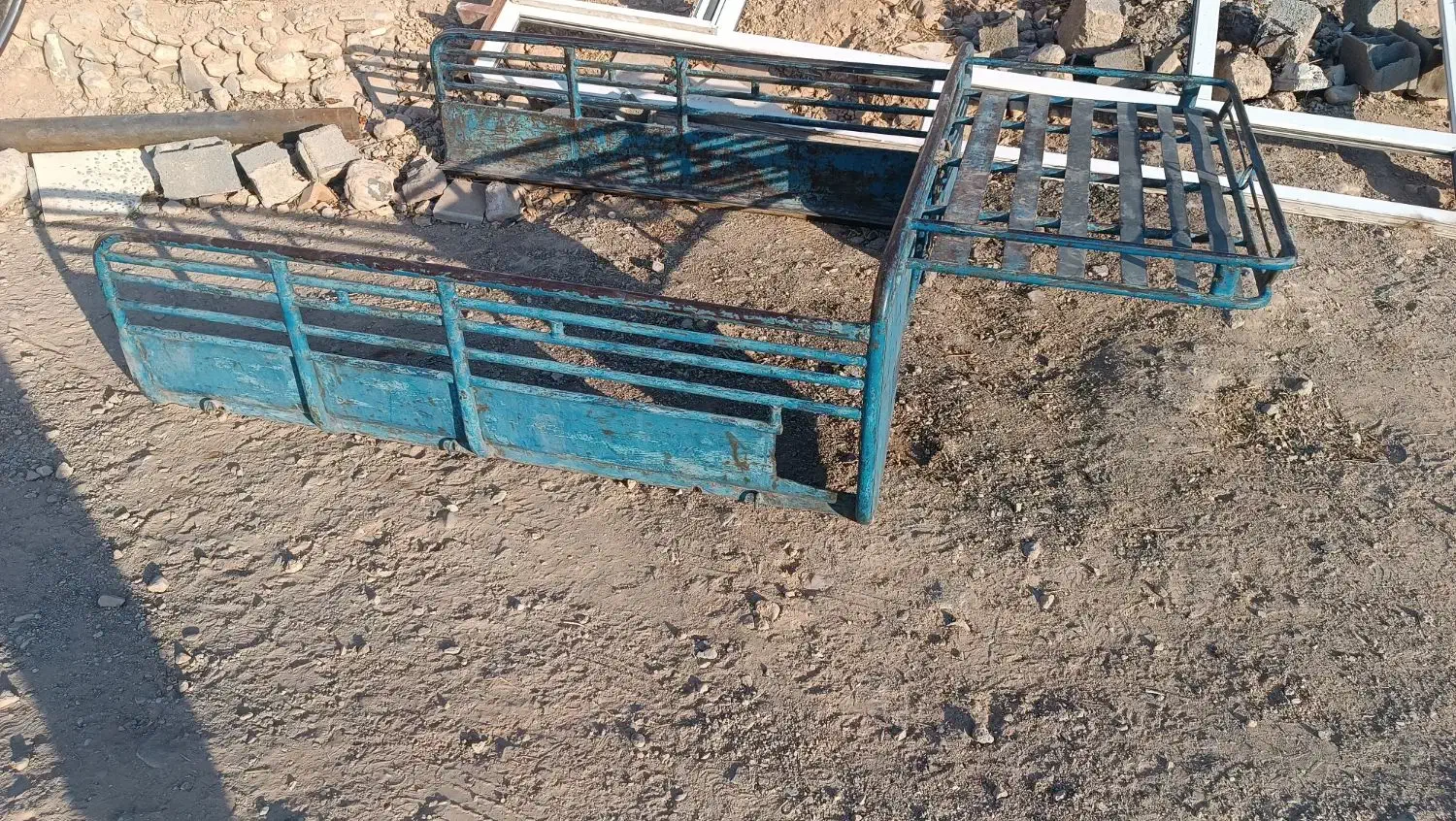 کفی وباربند قمی|قطعات یدکی و لوازم جانبی|ایوانکی, |دیوار