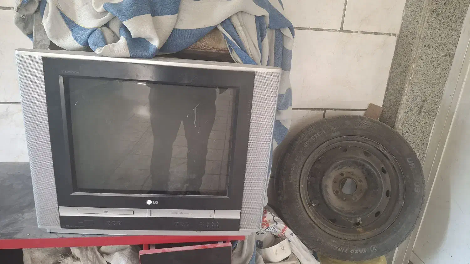 تلویزیون۲۱اینج ال جی|تلویزیون و پروژکتور|تهران, استخر|دیوار