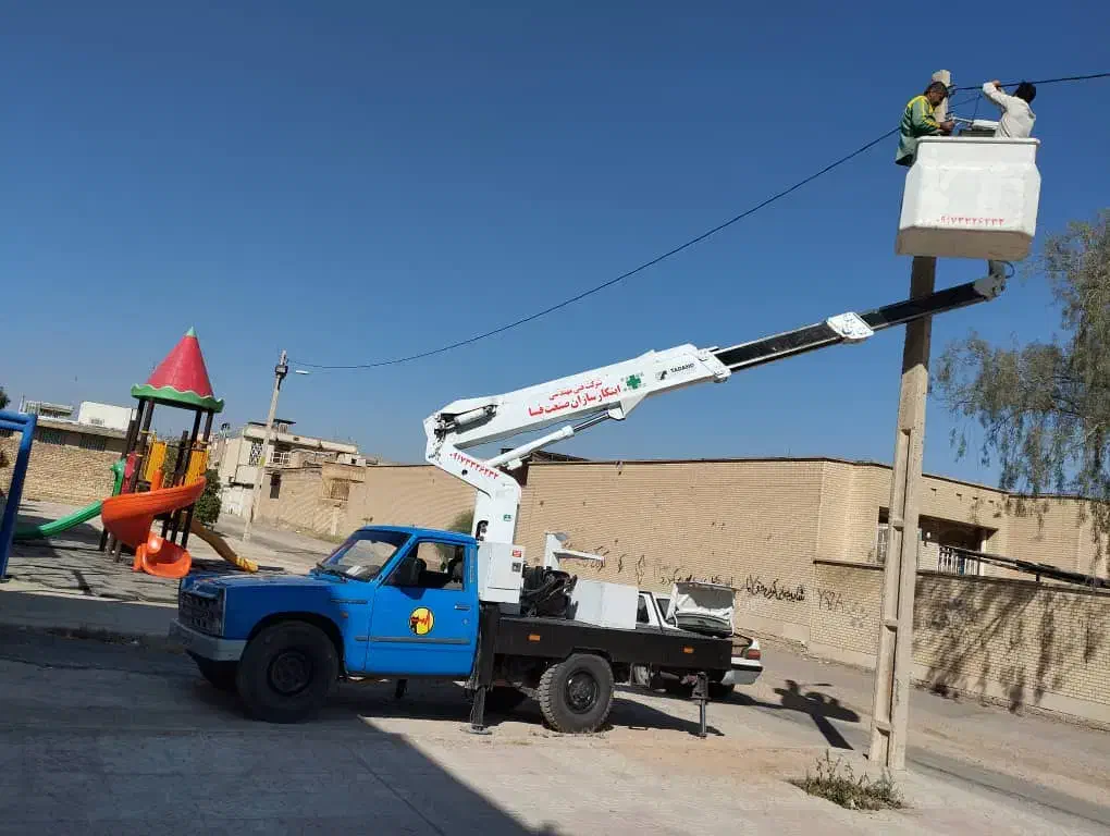 خدمات بالابر نیسانی (کار در ارتفاع ۱۵ متر)|خدمات پیشه و مهارت|فسا, |دیوار