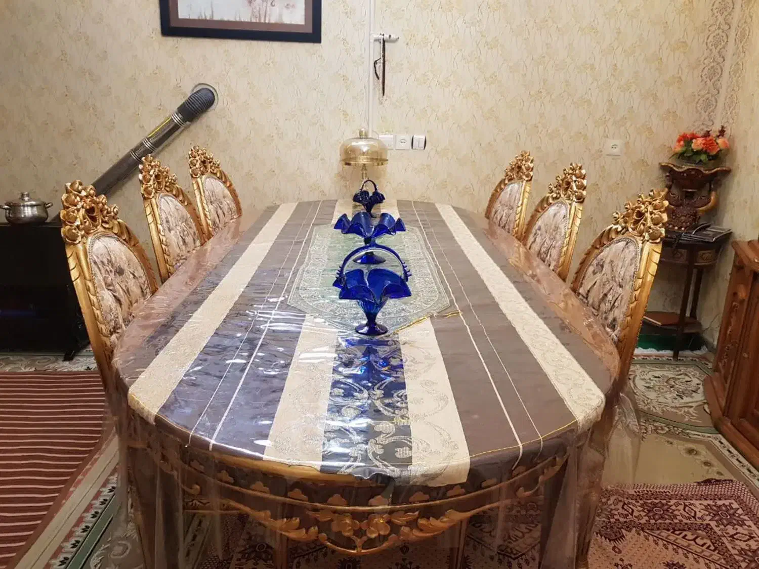 یک عدد میز ناهارخوری به همراه ۶ تا صندلی مبلی|میز و صندلی غذاخوری|اراک, |دیوار