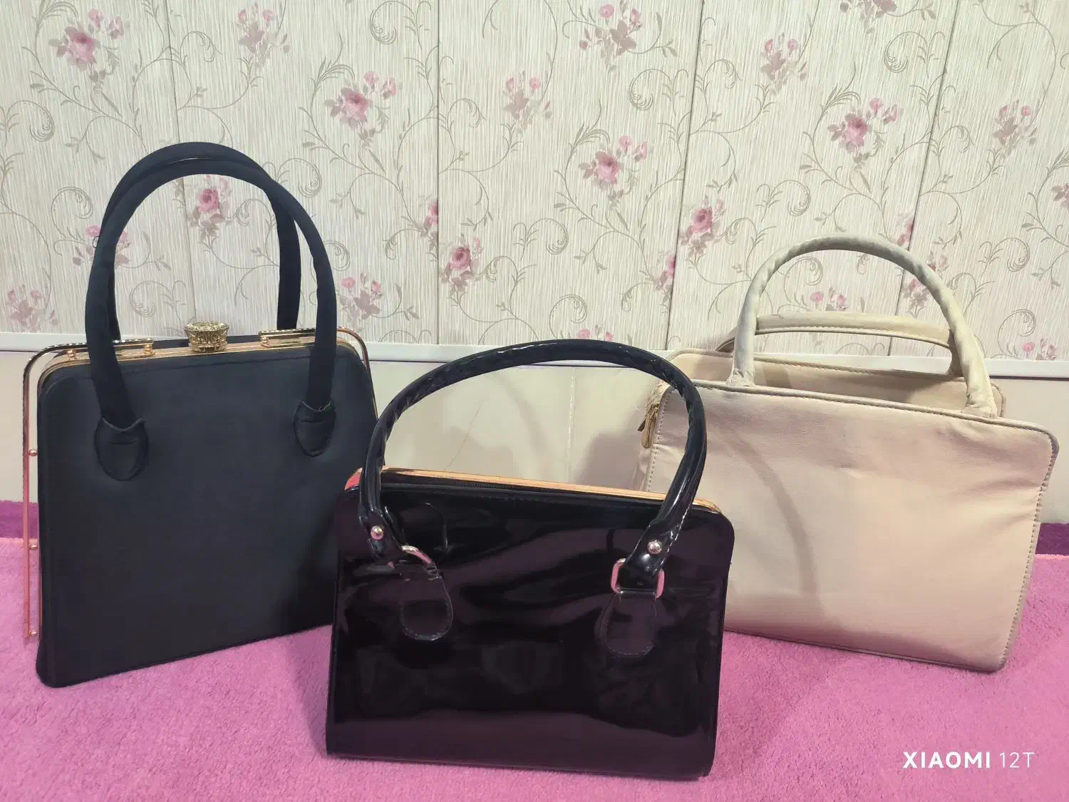 در حد نو|کیف، کفش، کمربند|شبانکاره, |دیوار