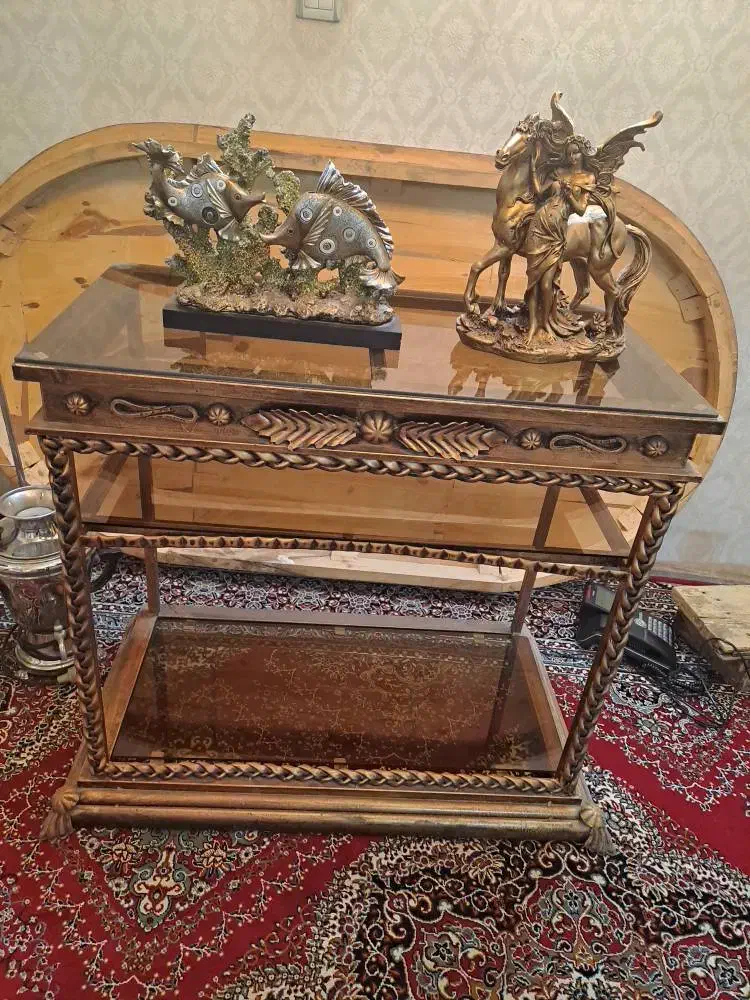 میز شیشه ای|بوفه، ویترین، کنسول|مشهد, عامل|دیوار