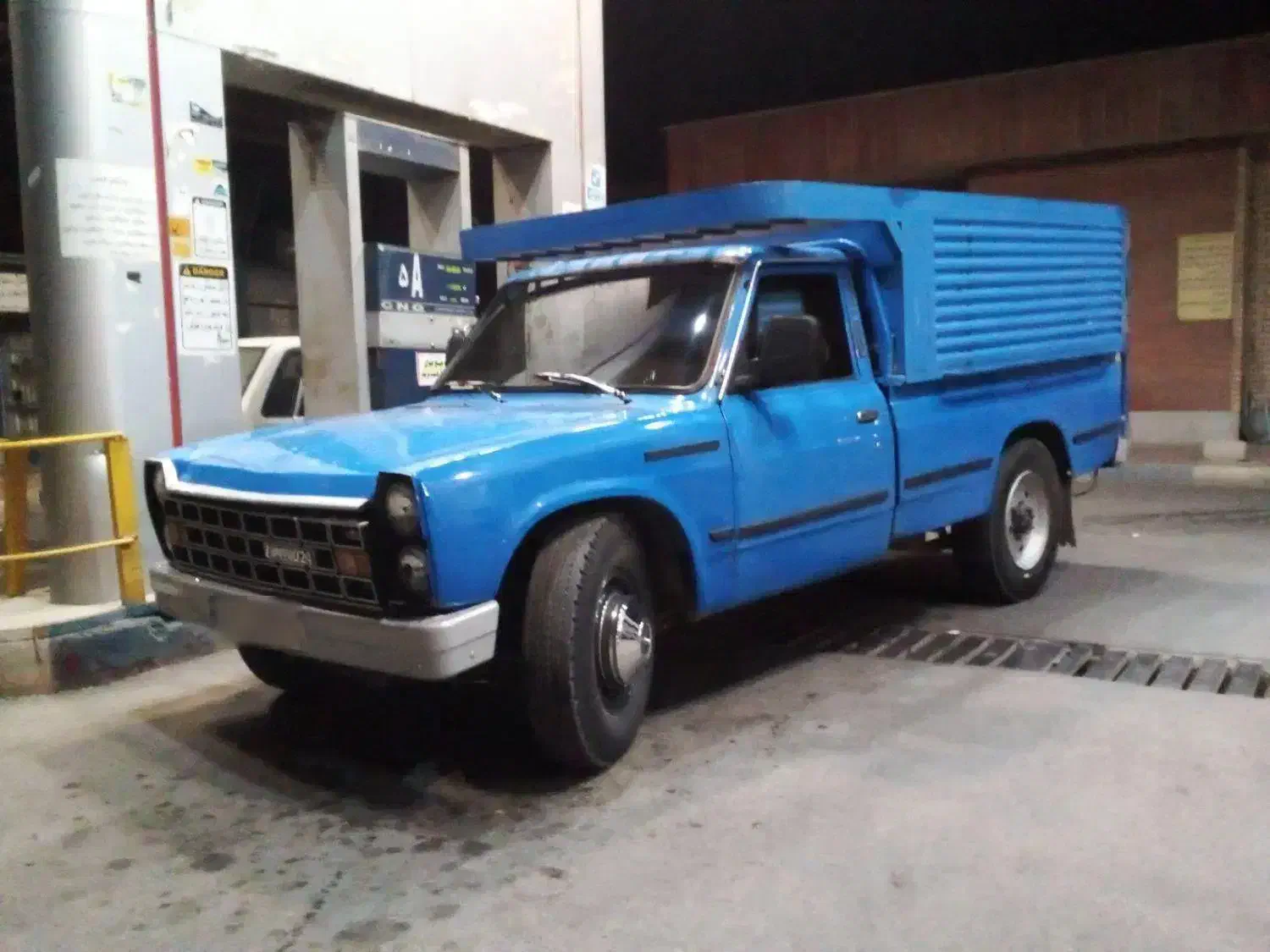 وانت نیسان مدل ۸۸|خودرو سواری و وانت|کوزران, |دیوار