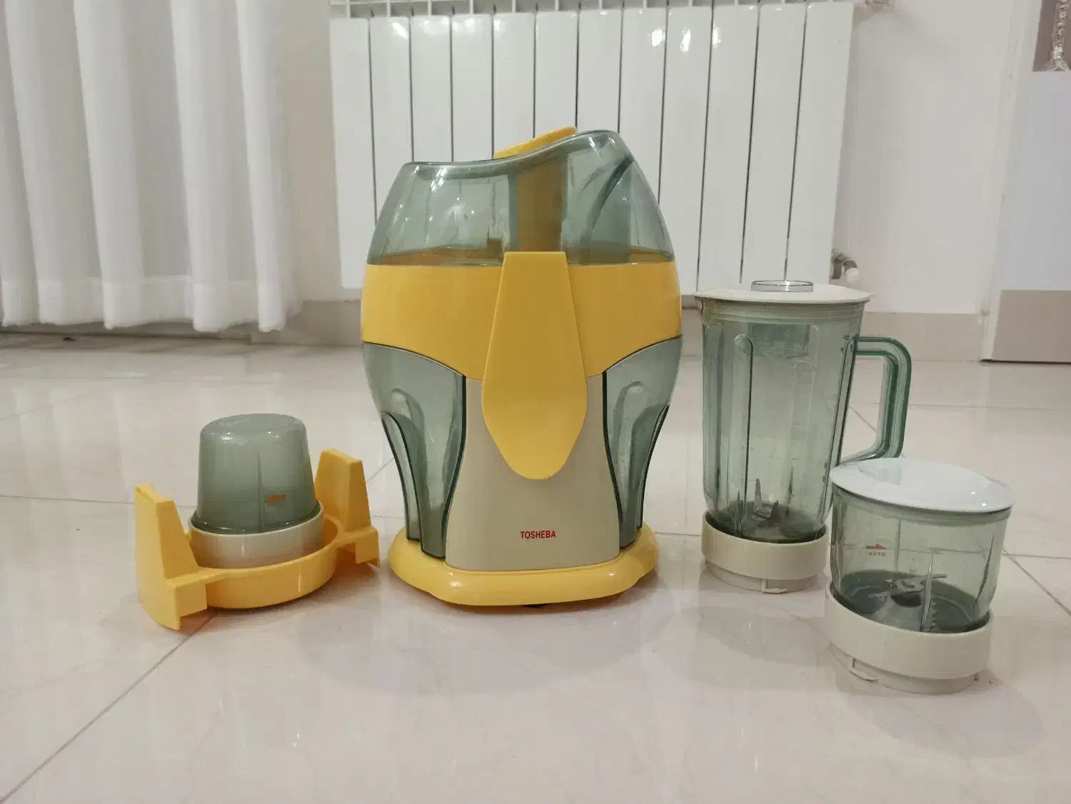 آبمیوه گیری ۴کاره توشیبا|آبمیوه‌گیر و آب‌مرکبات‌گیر|رشت, عینک|دیوار