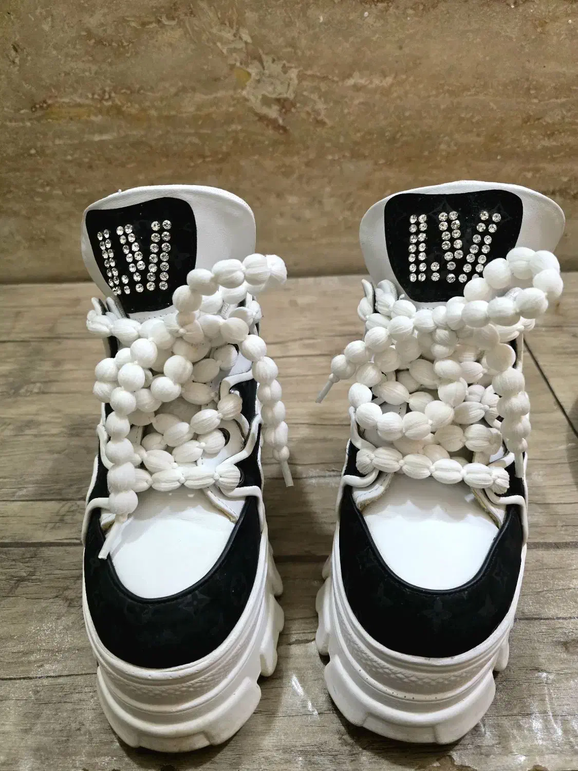 کفش|کیف، کفش، کمربند|شیراز, شهرک مفتح|دیوار