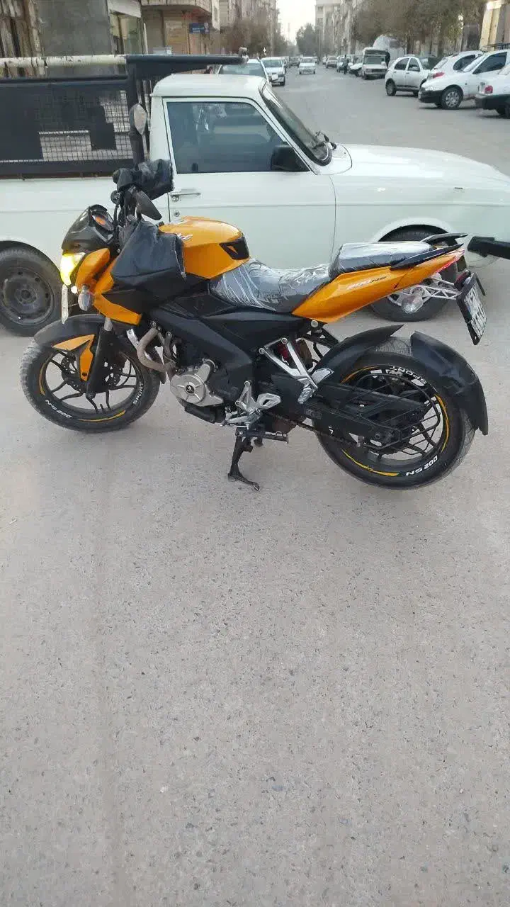 ns200مدل۹۳|موتورسیکلت|قم, شهید صیاد شیرازی|دیوار