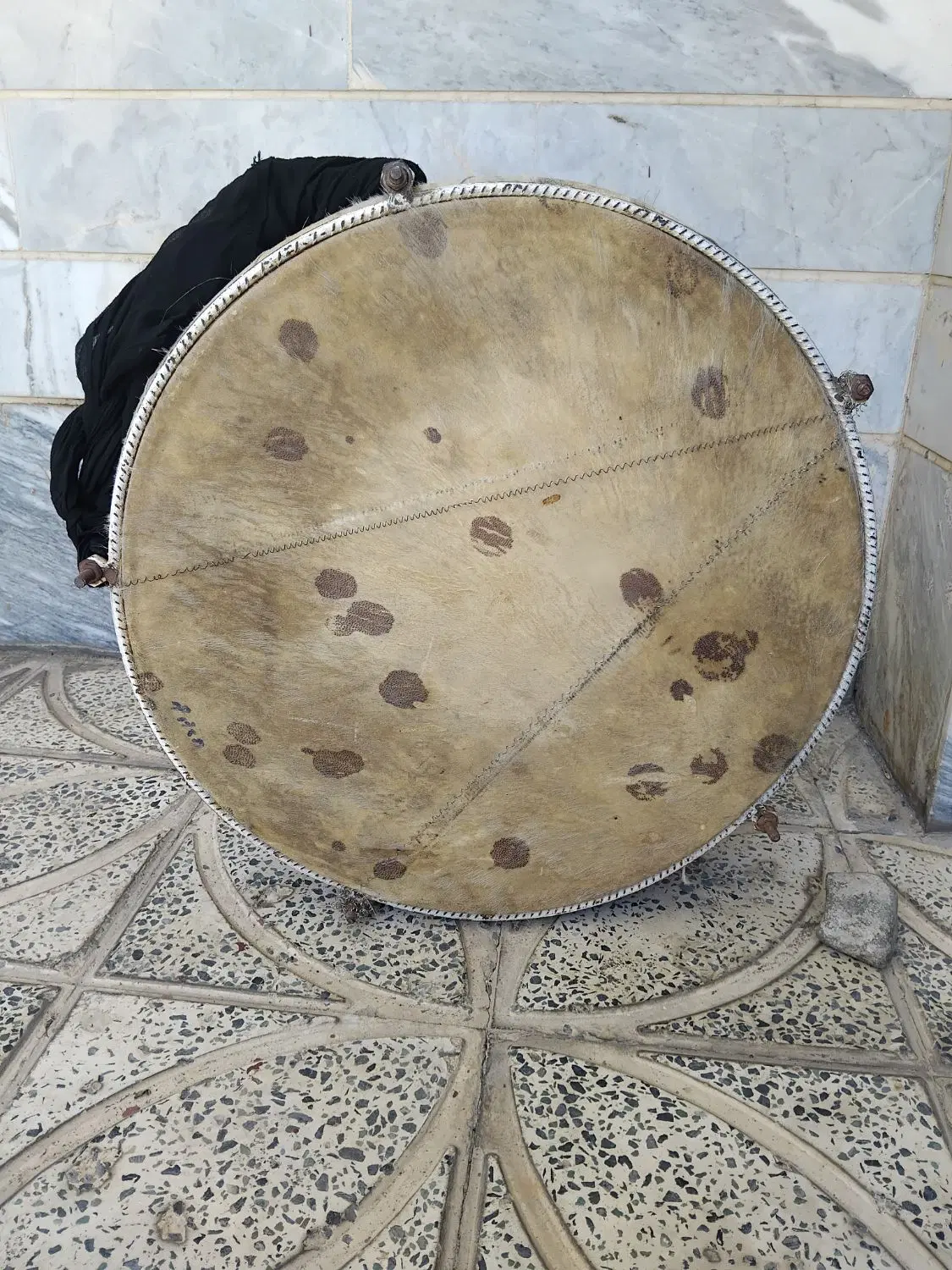 دهل|درام و پرکاشن|گلپایگان, |دیوار