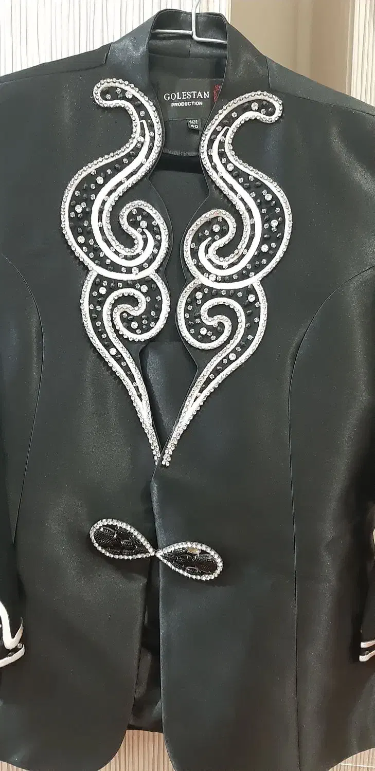 کت دامن|لباس|جهرم, |دیوار