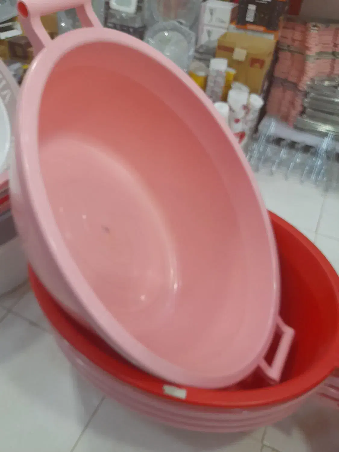 پلاسکو برون|ظروف نگهدارنده، پلاستیکی، یک‌بارمصرف|مسجد سلیمان, |دیوار