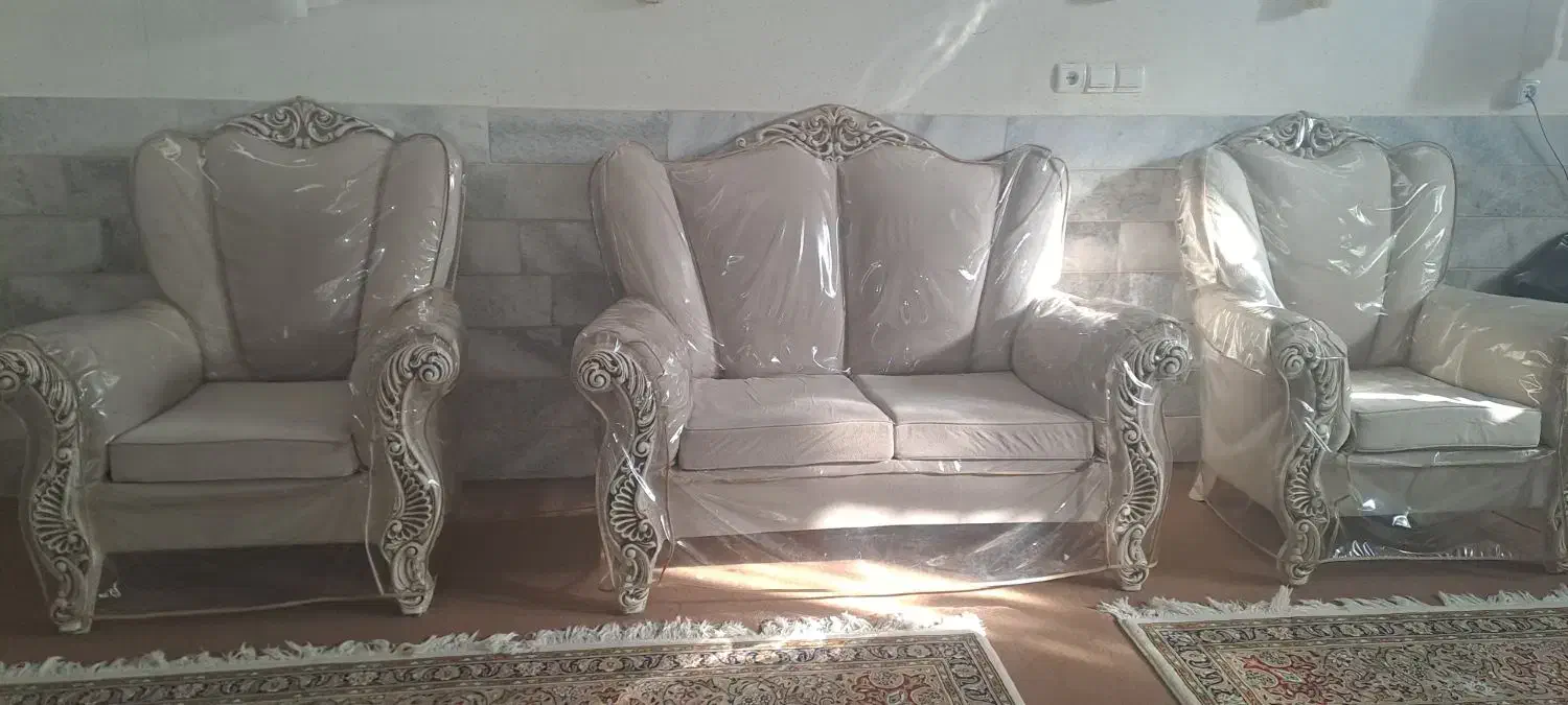 مبل ۷نفره باکاوربسیارتمیز|مبلمان خانگی و میز عسلی|سیرجان, |دیوار