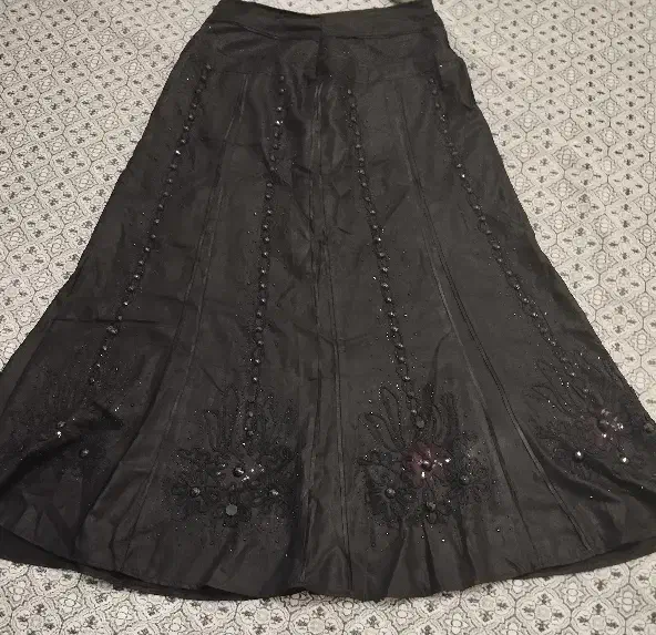 دامن|لباس|کرمانشاه, |دیوار