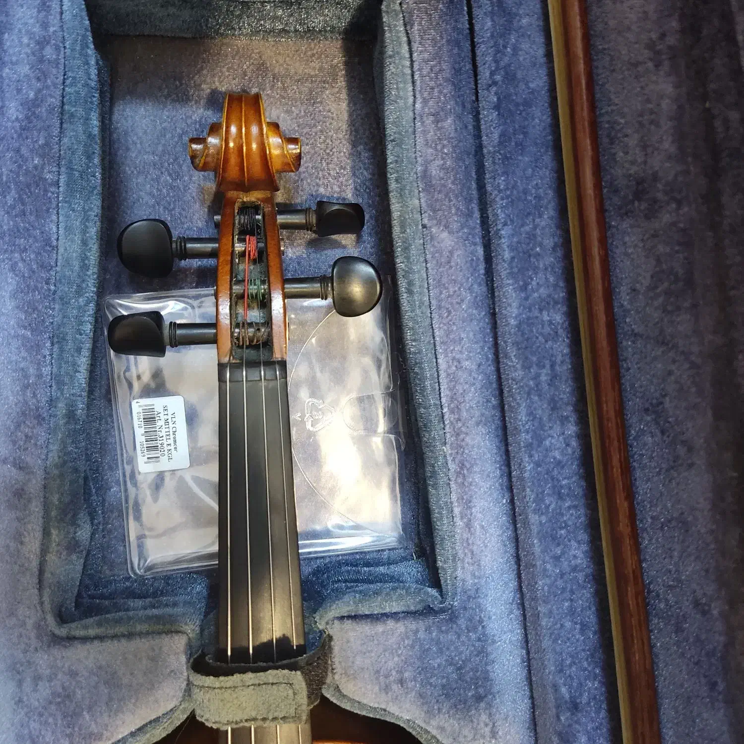 ویولن 4/4 سیرکا|ویولن|اصفهان, قائمیه|دیوار