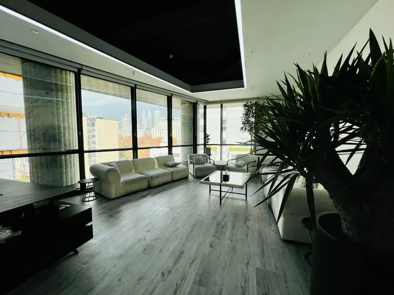 ونک ۶۰۰ متر سنداداری لوکس*۱۰ پارکینگ سندی*لابی شیک|فروش دفتر کار، اتاق اداری، مطب|تهران, ونک|دیوار