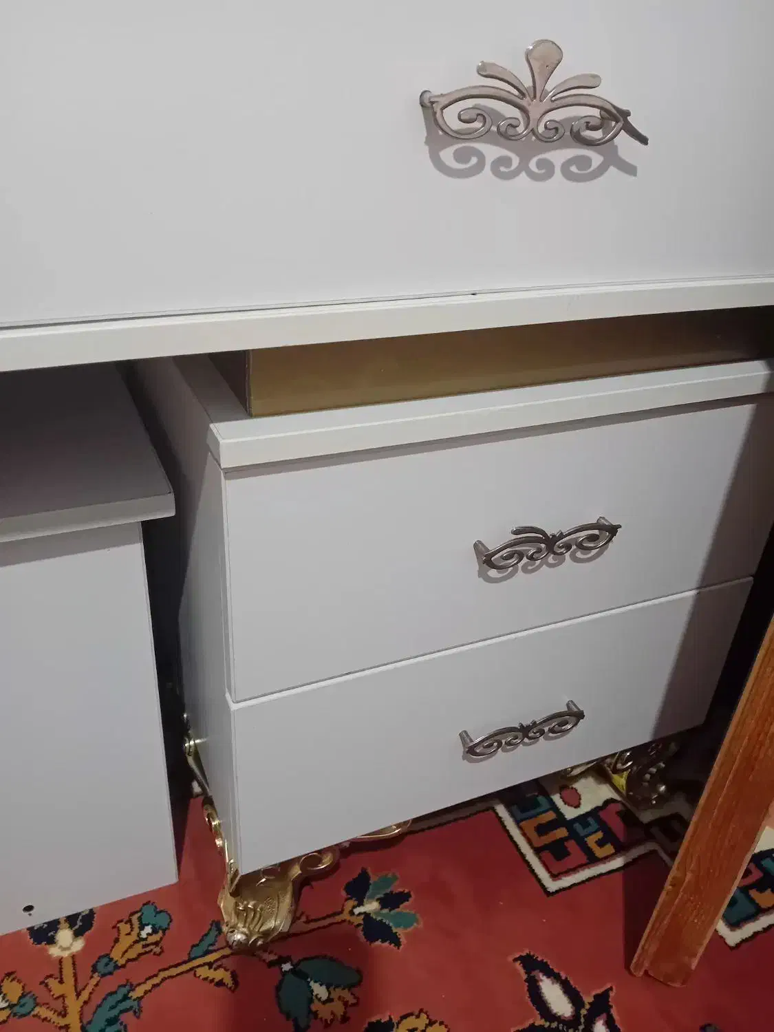 سرویس خواب دو نفره|تخت و سرویس خواب|اندیشه, اندیشه فاز ۱|دیوار