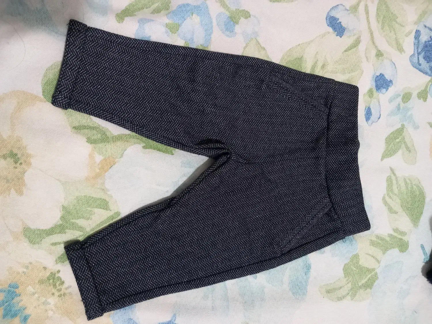 لباس بچه|کفش و لباس بچه|هشتگرد, شهرک ارم شرقی|دیوار