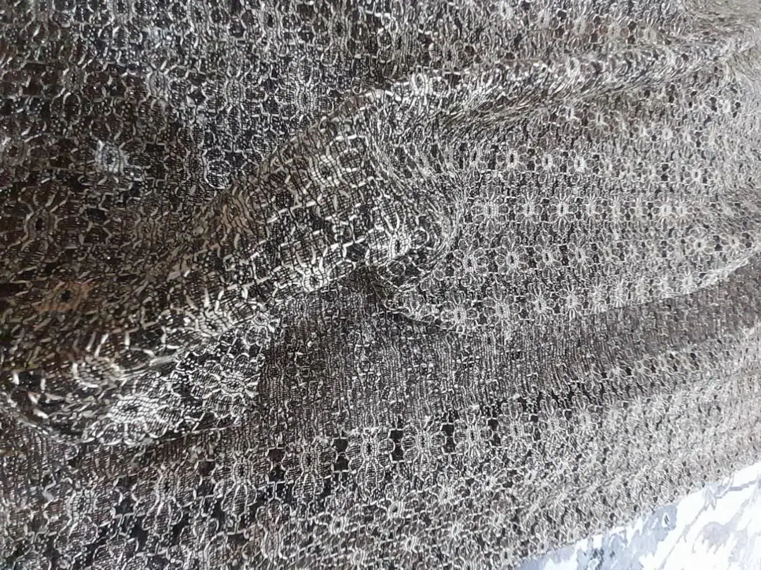 پارچه|لباس|مشهد, راه آهن|دیوار