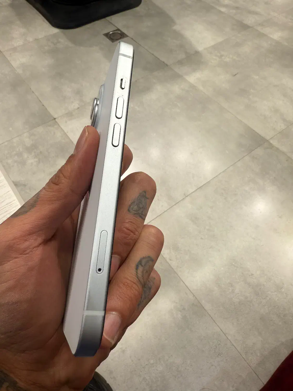 ایفون ۱۵ نرمال ۱۲۸ سفید|موبایل|اصفهان, رکن الدوله غربی|دیوار